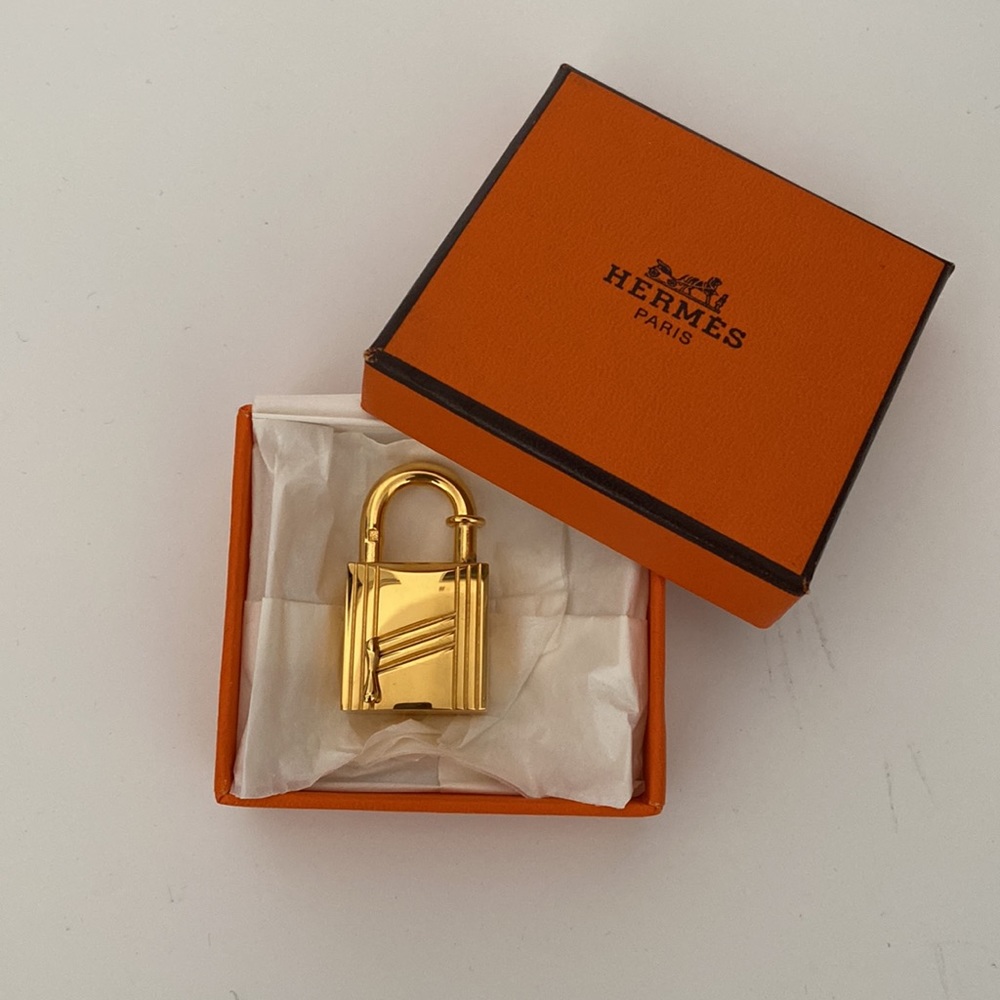 Vintage HERMEZ Cadena Lock Bag Charm 1998 Anne Arbre NWOT - Picture 1 of 10